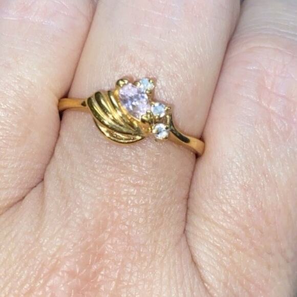 Vintage Costume Ring EDCO Size 9 Gold Tone With Pink & White Rhinestones - Picture 5 of 5